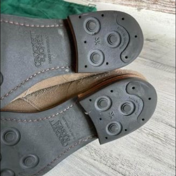 Crockett & Jones size 10.5D-E UK size 9.5E Heartland suede chukka boots. - Picture 5 of 7